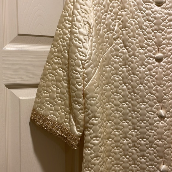 VINTAGE 1960s off white Rare Robe.size 16 - Picture 4 of 11